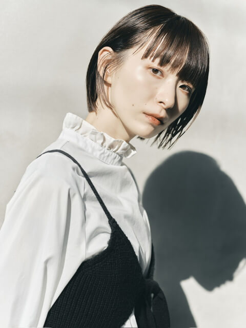 美容室のヘアカタログとスタイル写真を管理するSalotyのイメージ（ボブ×インナーカラー）